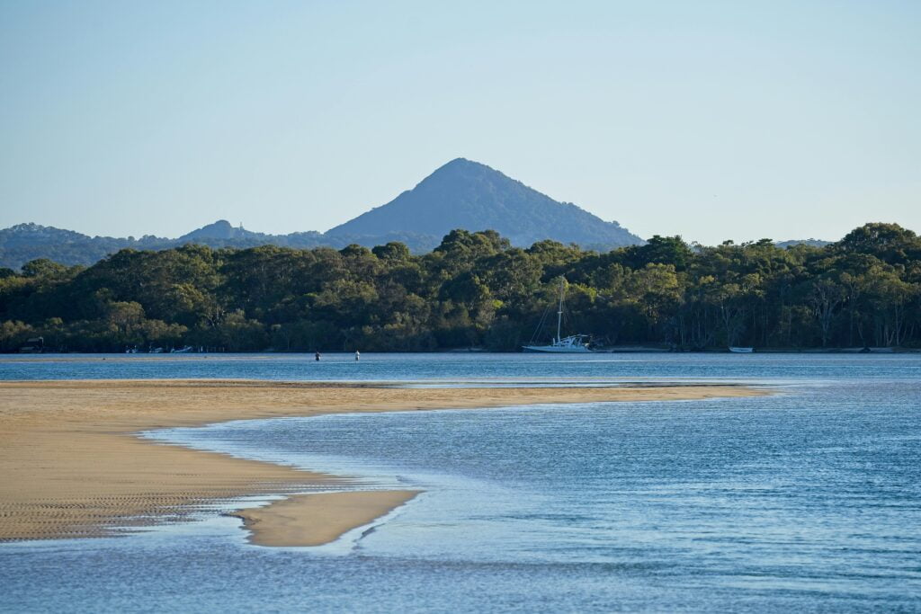 Tewantin & noosa river with moutain views